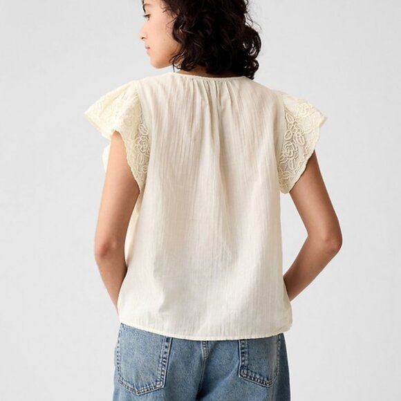 New with Tags: GAP Crinkle Gaze Embroidered Crop Shirt - Picture 2 of 4